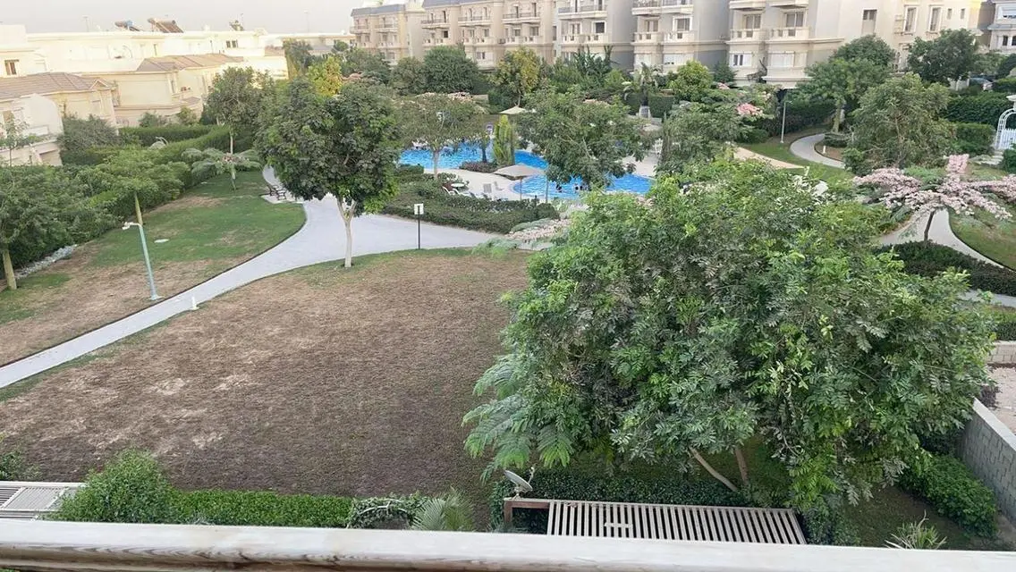Resale 269m +roof 75m - FF - RTM - on pool view