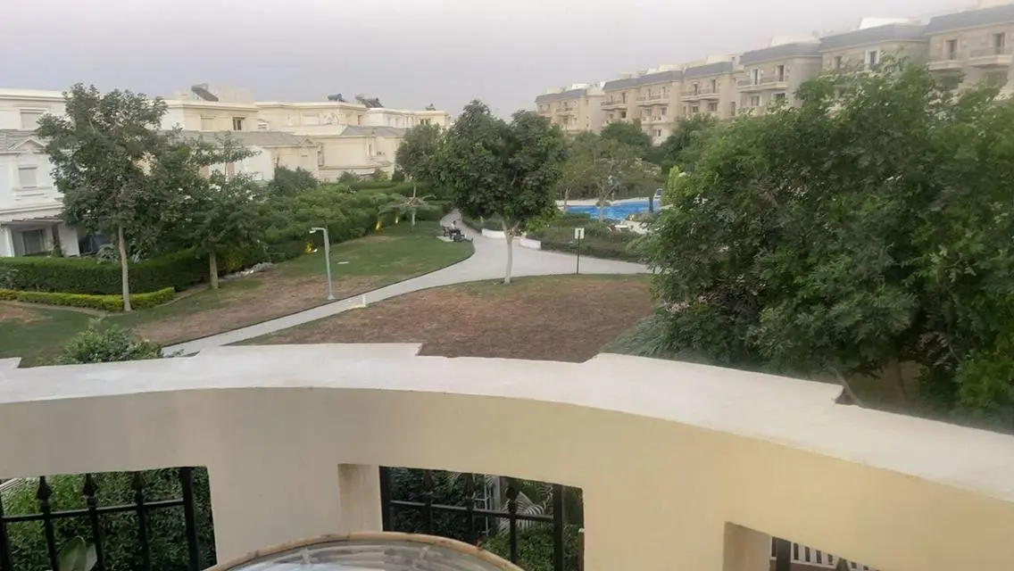 Resale 269m +roof 75m - FF - RTM - on pool view