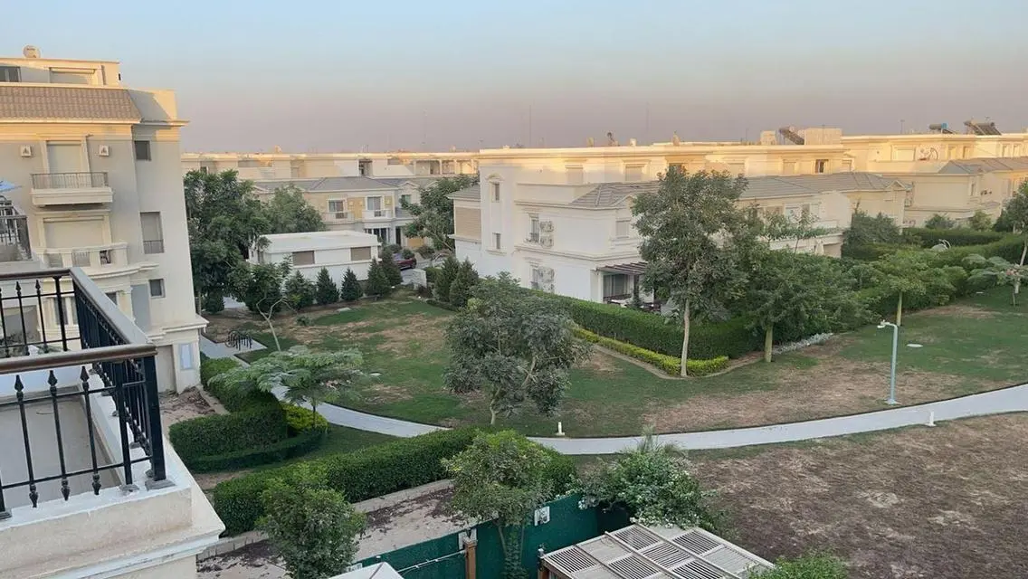 Resale 269m +roof 75m - FF - RTM - on pool view