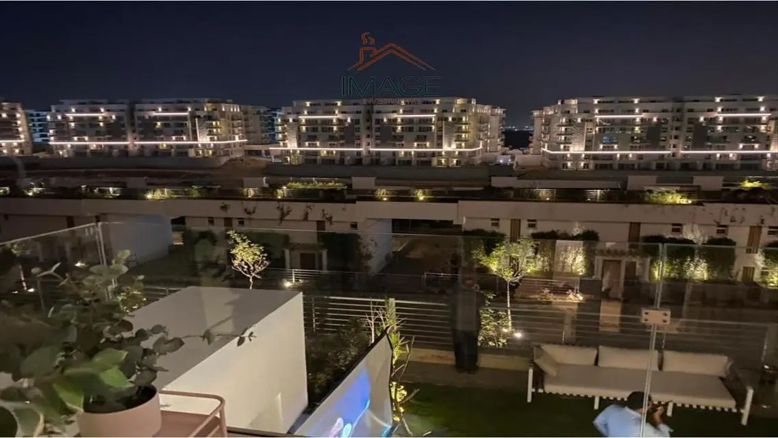 I villa roof for sale in Mountain view icity