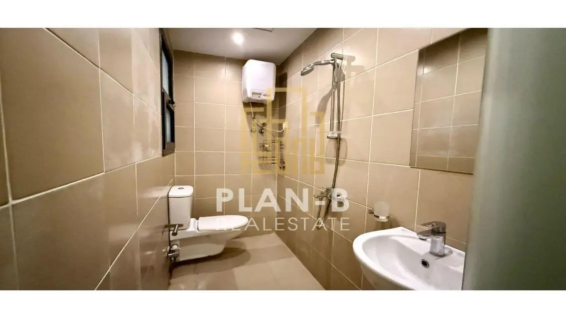 For rent, a ground floor apartment with a garden