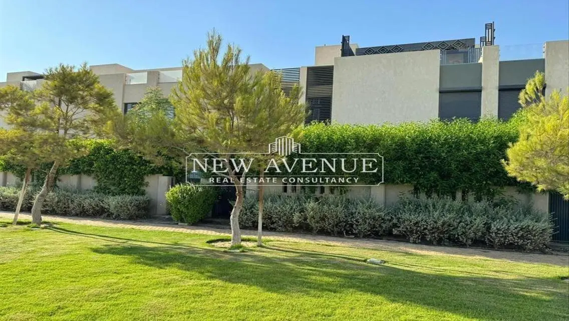 Under market price Townhouse middle in AL BUROUJ