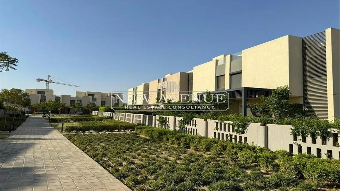 Under market price Townhouse middle in AL BUROUJ