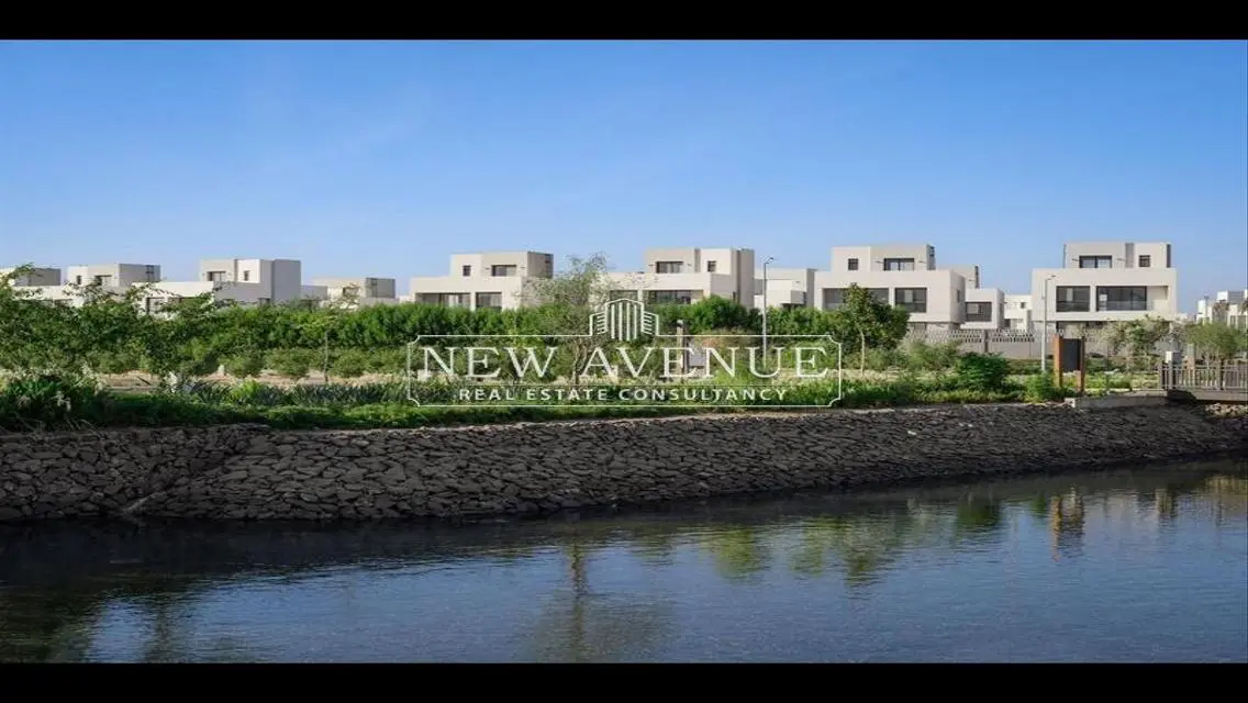 Under market price Townhouse middle in AL BUROUJ