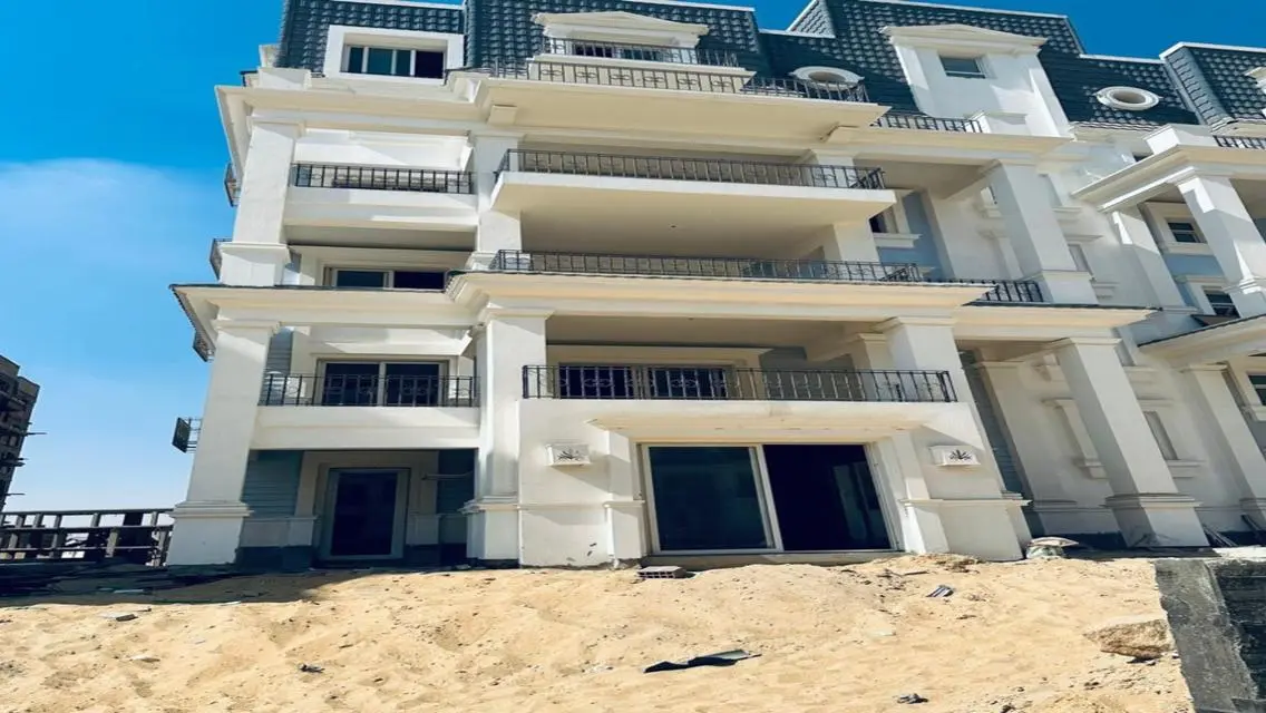 I Villa Garden corner for sale with largest garden