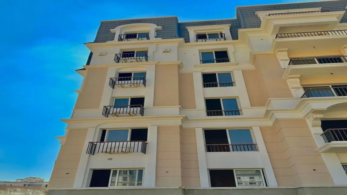 I Villa Garden corner for sale with largest garden