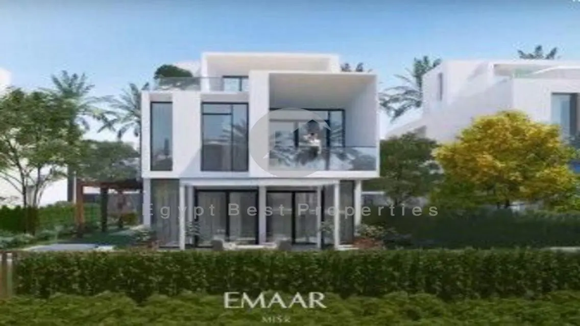 موقع مميز | فيلا  بإطلالة مزدوجة للبيع في هافين