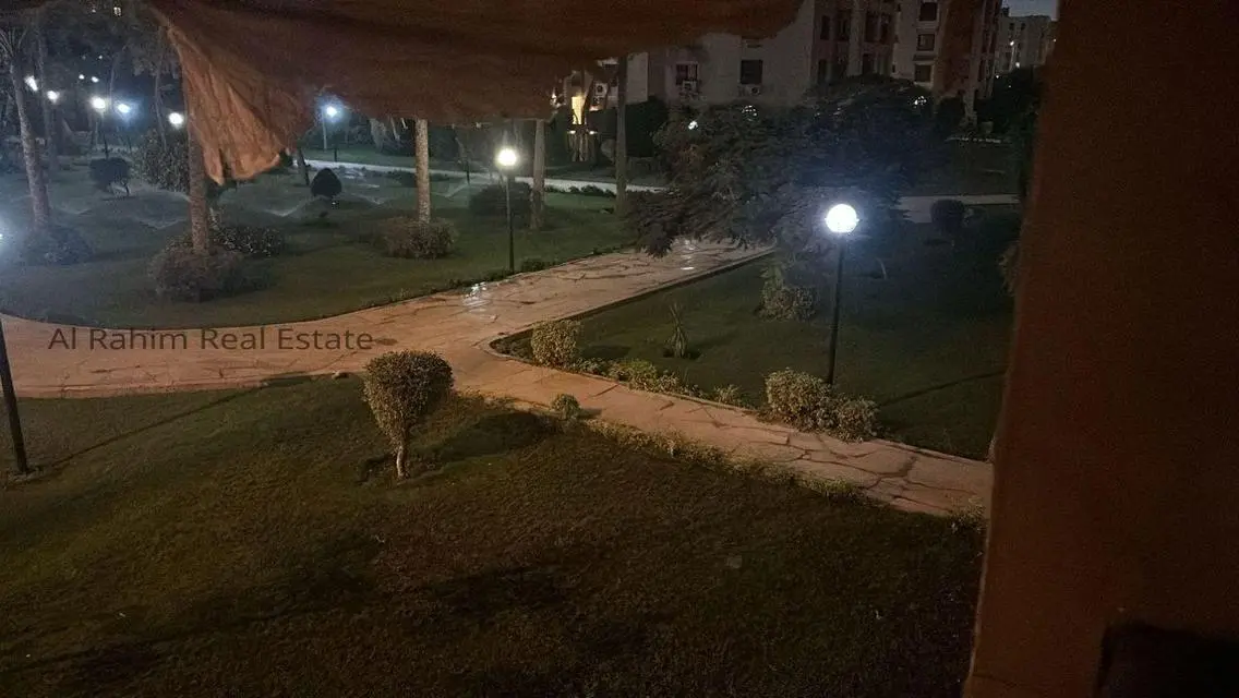 شقة في الرحاب 305م تشطيبات خاصة للبيع بسعر مميز