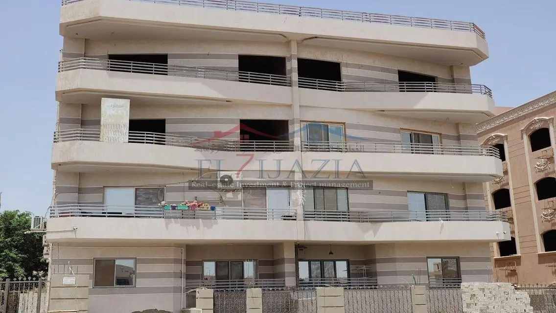 شقة 176 متر بحري بتسهيلات من المالك يصل60 شهر