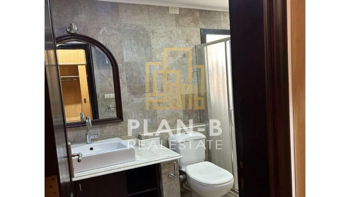 For rent ground floor apartment in Westown