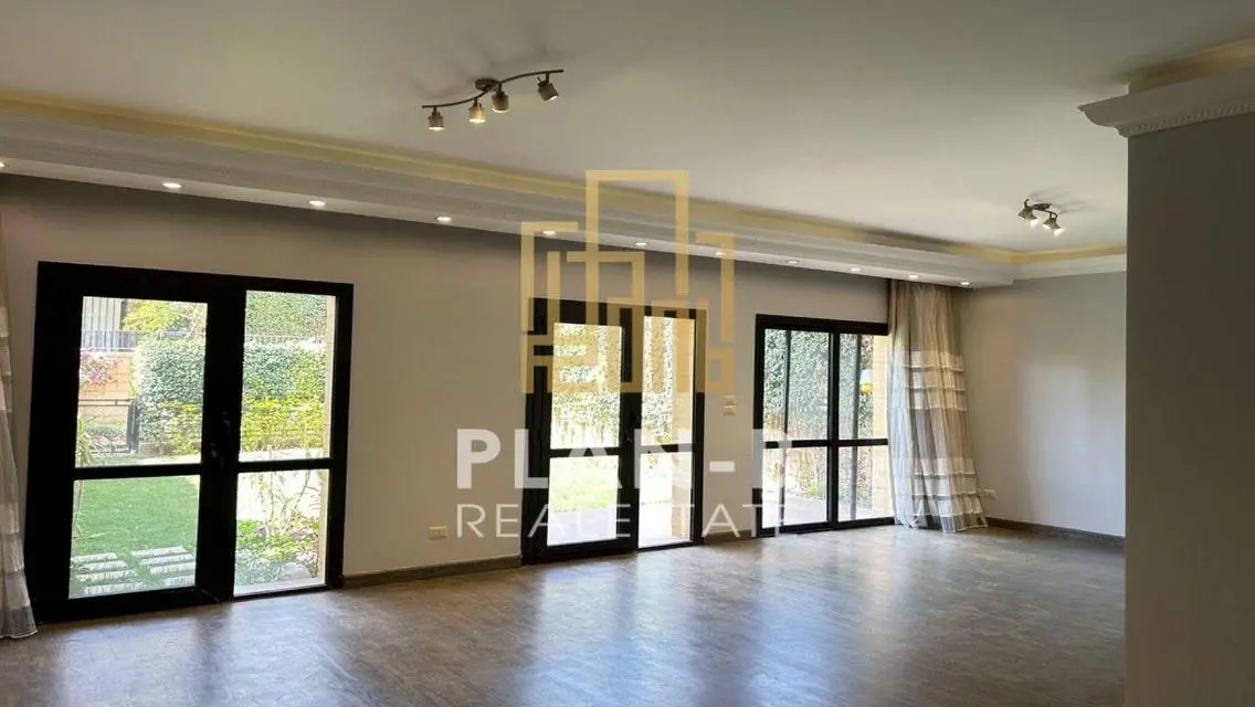 For rent ground floor apartment in Westown