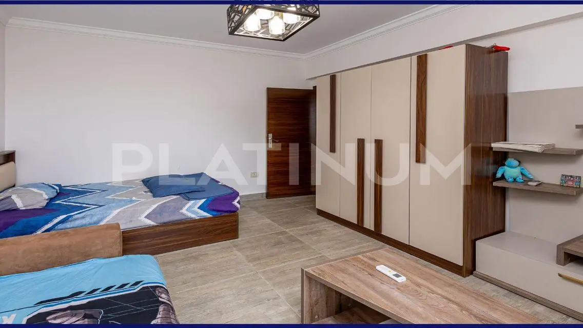 Luxurious Apartment in the Heart of the City, 220 sqm