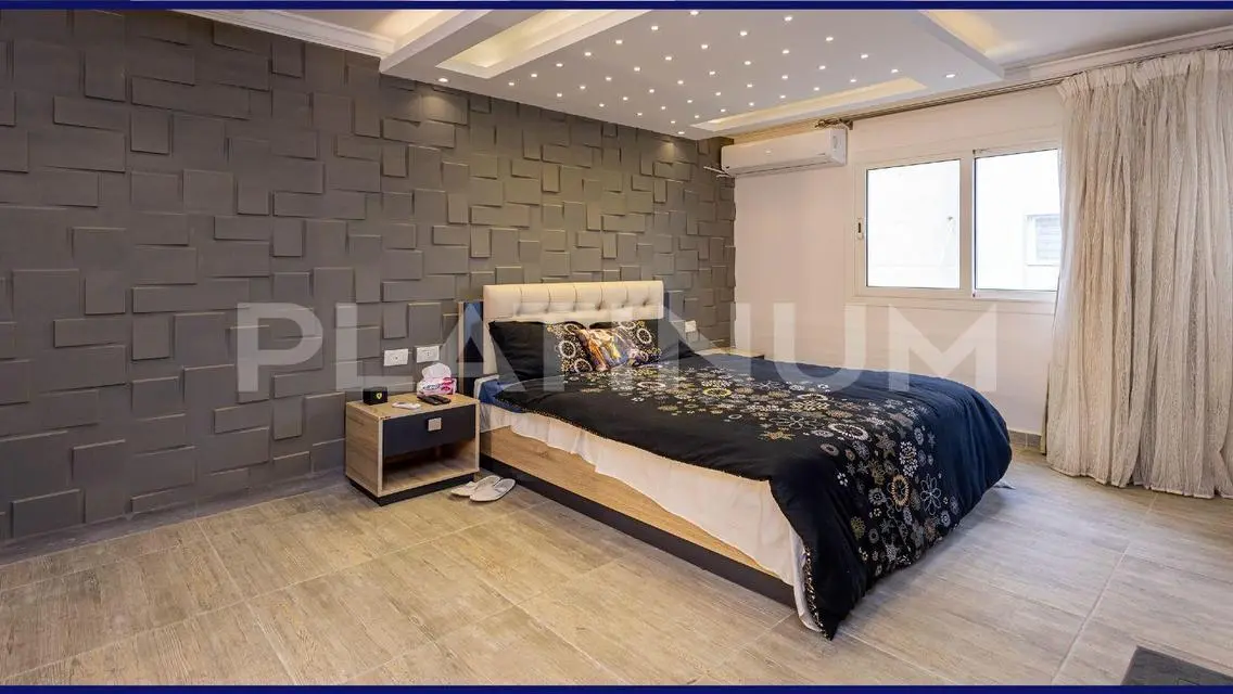 Luxurious Apartment in the Heart of the City, 220 sqm