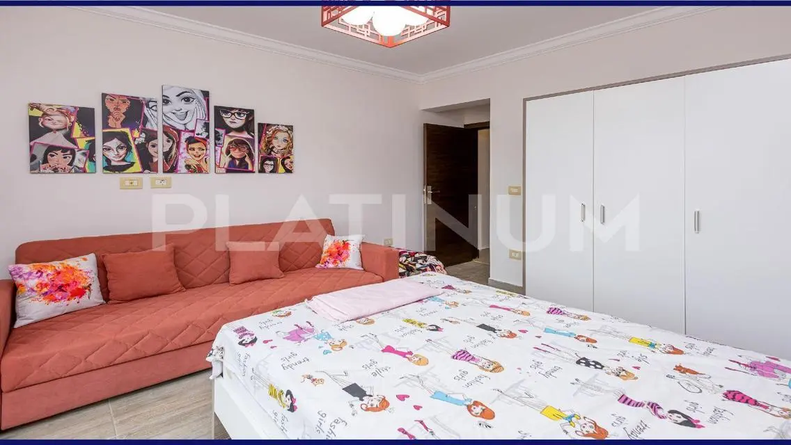 Luxurious Apartment in the Heart of the City, 220 sqm