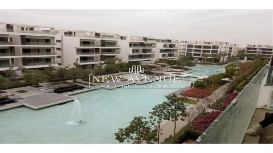 Apartment with garden Lagoon View in Lake View