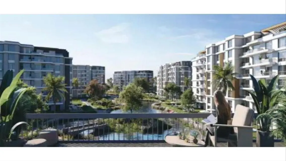 Luxury Lakeview Apartment with 15 Rooms