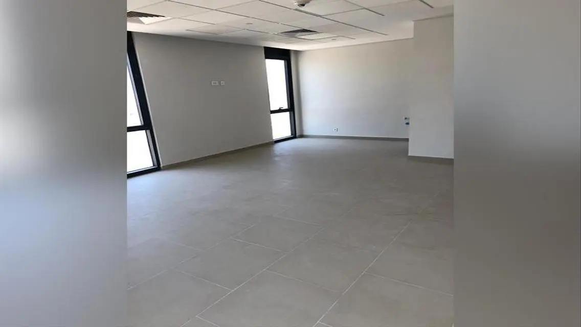145m ready to move at 5,6M DP FF + AC over 5 years