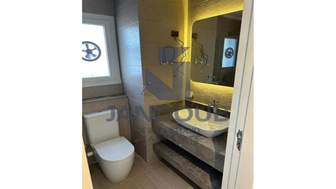 Luxurious Villa for Sale with Extensive Design and Space