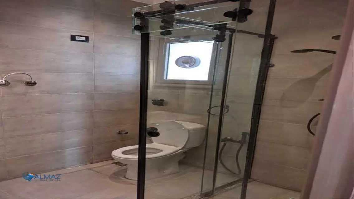 Apartment for sale in Galleria Moon Valley