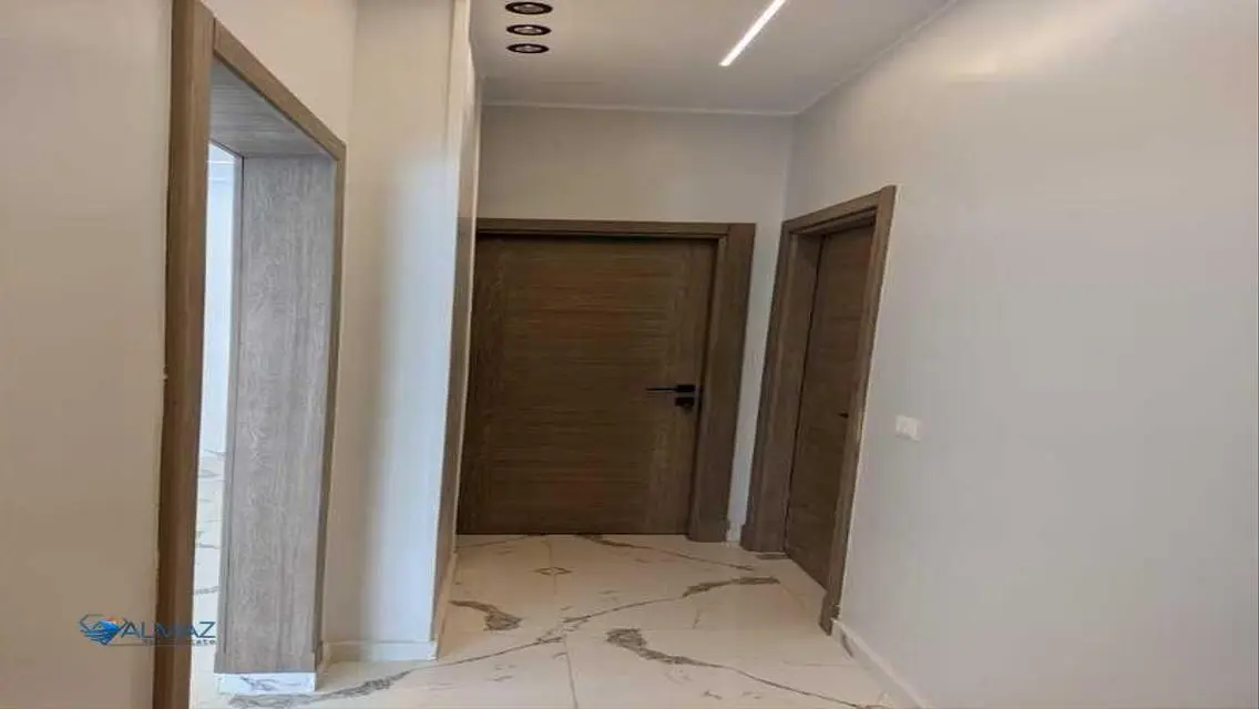 Apartment for sale in Galleria Moon Valley