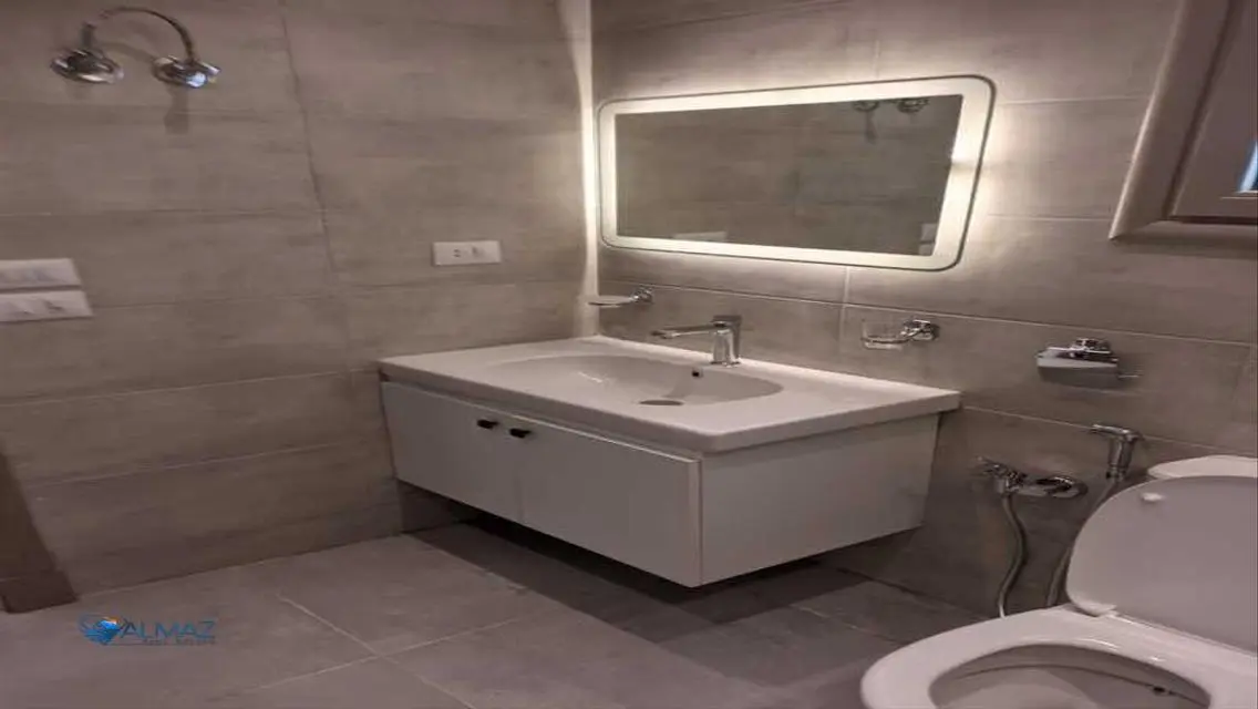 Apartment for sale in Galleria Moon Valley