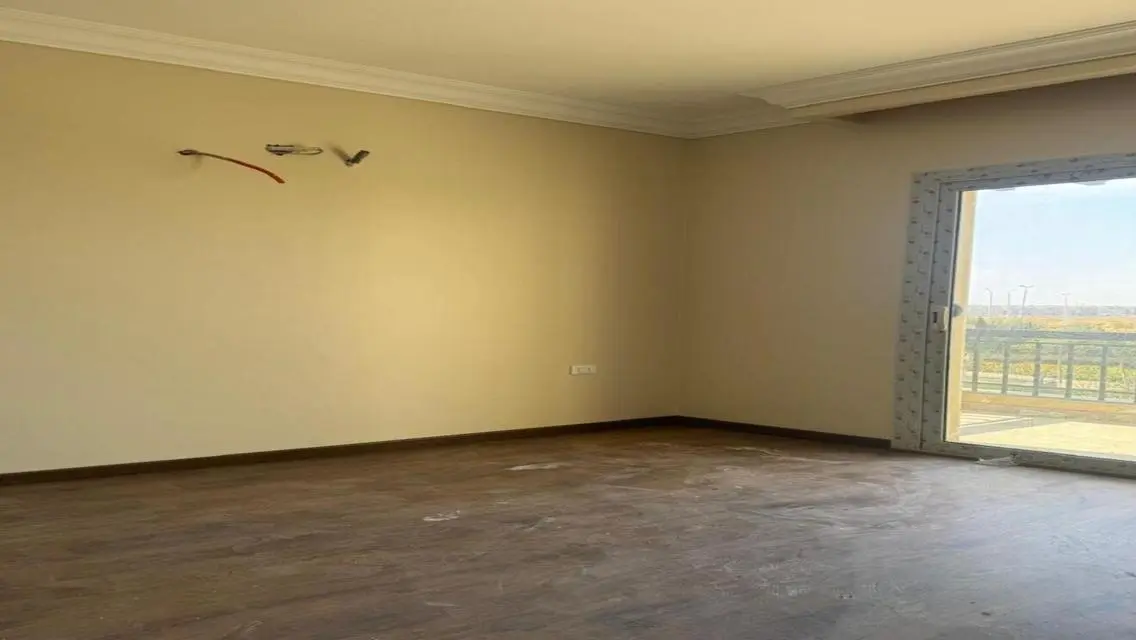 Standalone villa for Rent in Hyde Park compound