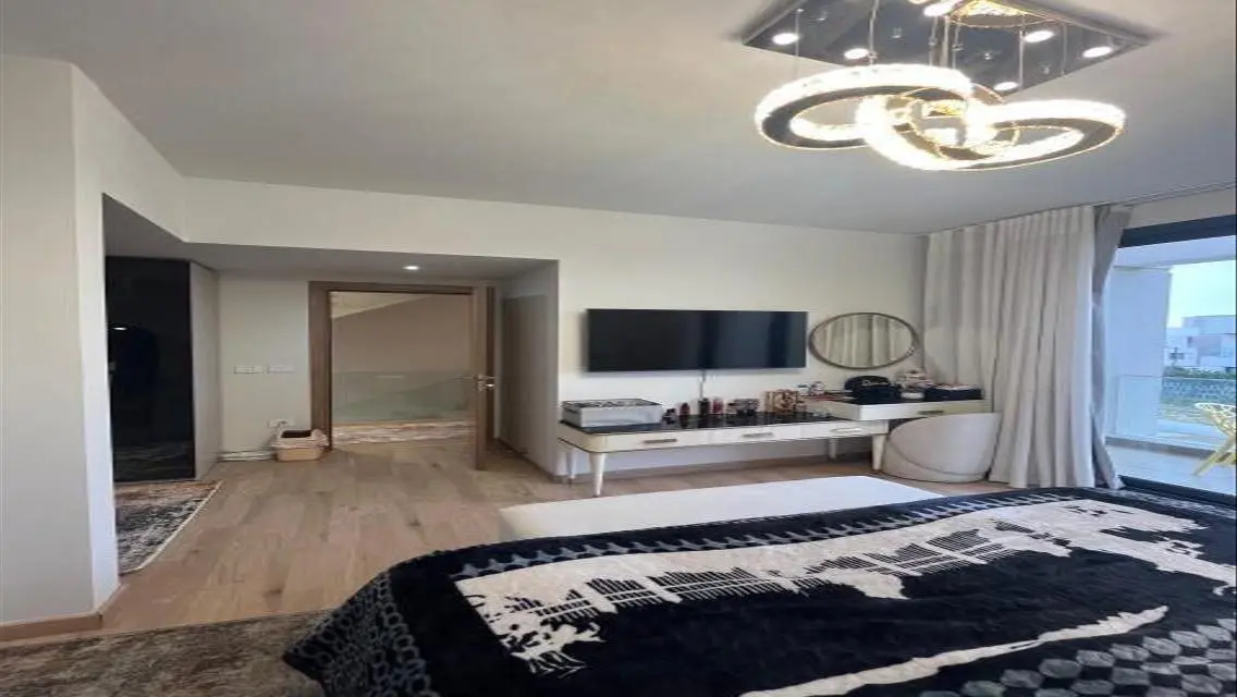 Villa 340 m ready to move for sale in  Al Burouj