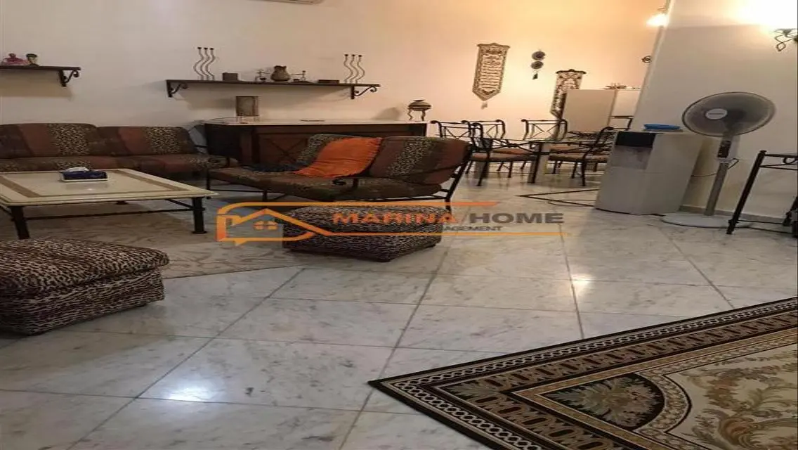 للبيع فيلا قى مارينا 1 معدلة اول صف بحر حمام سباحه