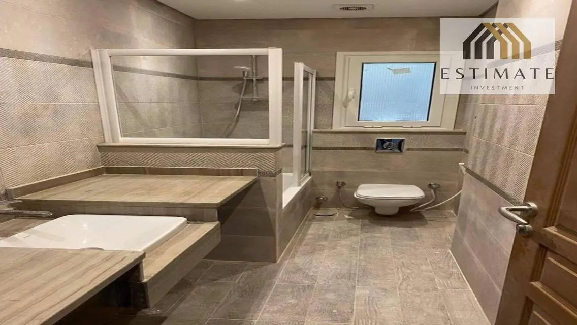 Apartment 152m semi furnished rent in Regents park