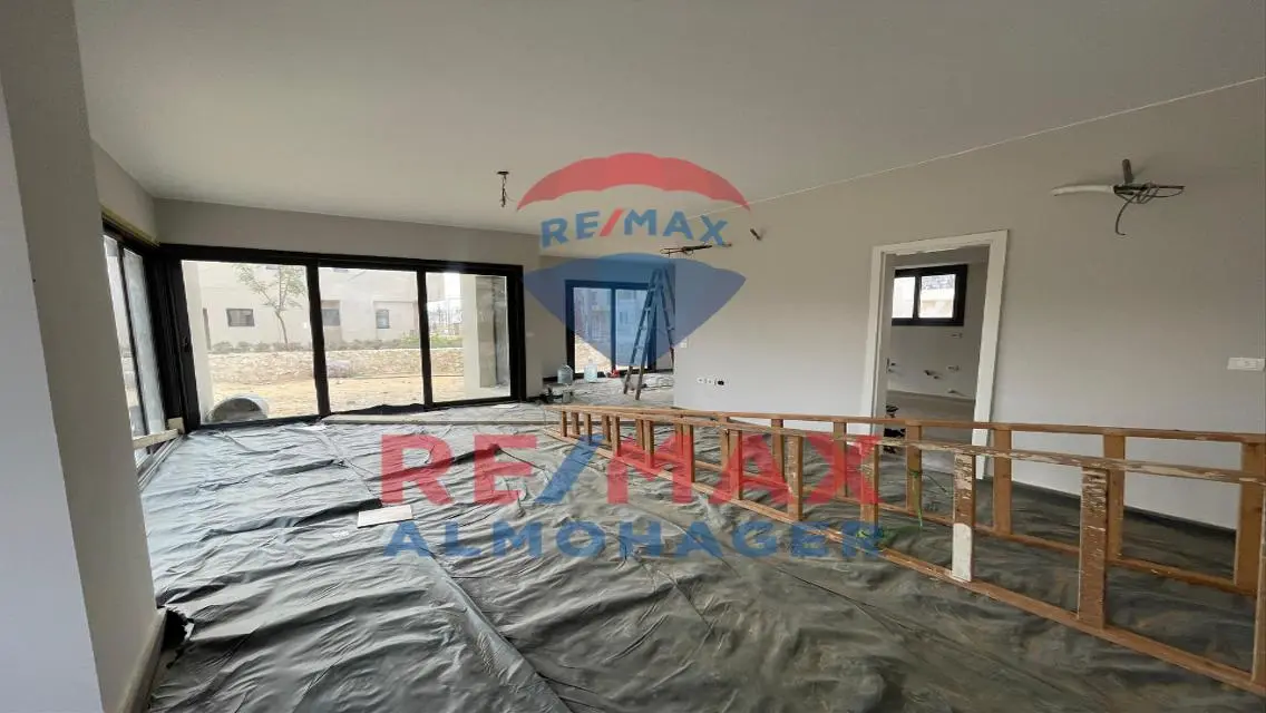 Luxury Apartment in O-West with Private Garden