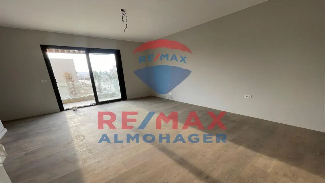 Luxury Apartment in O-West with Private Garden