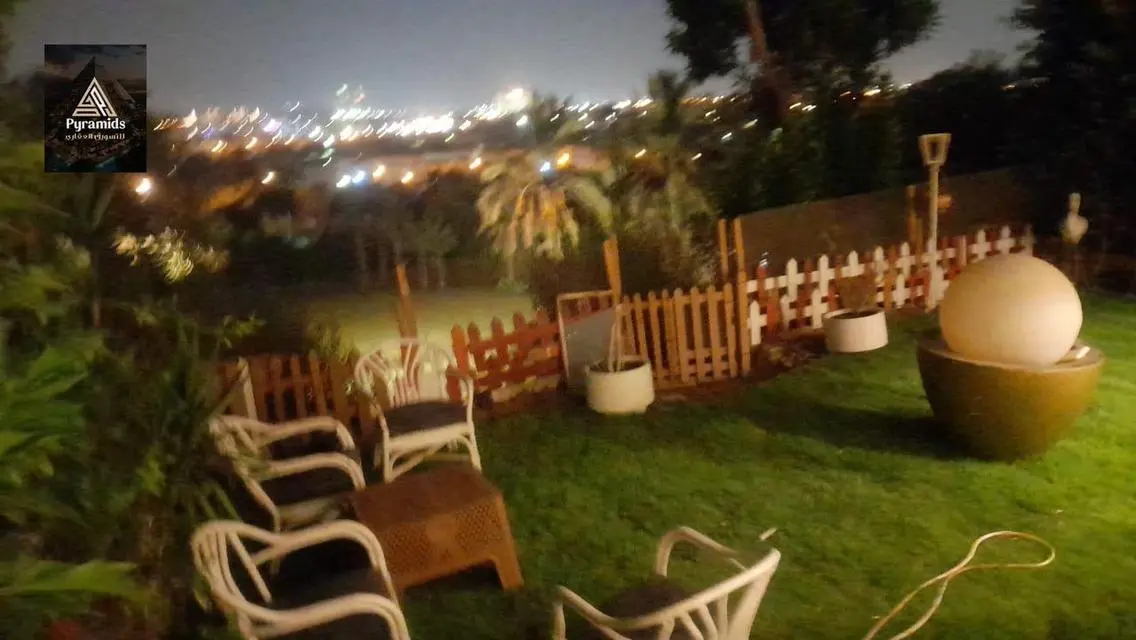 شقه مفروش ارضي بجاردن في الشيخ زايد