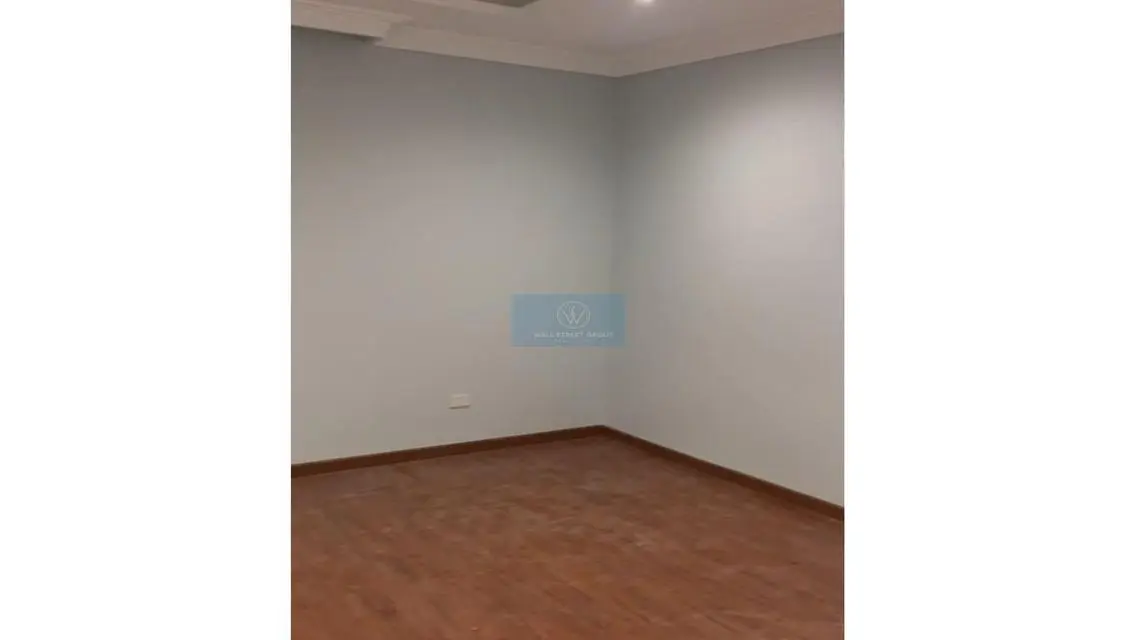 Luxury Apartment of 220 Square Meters with Balcony and Security Guard