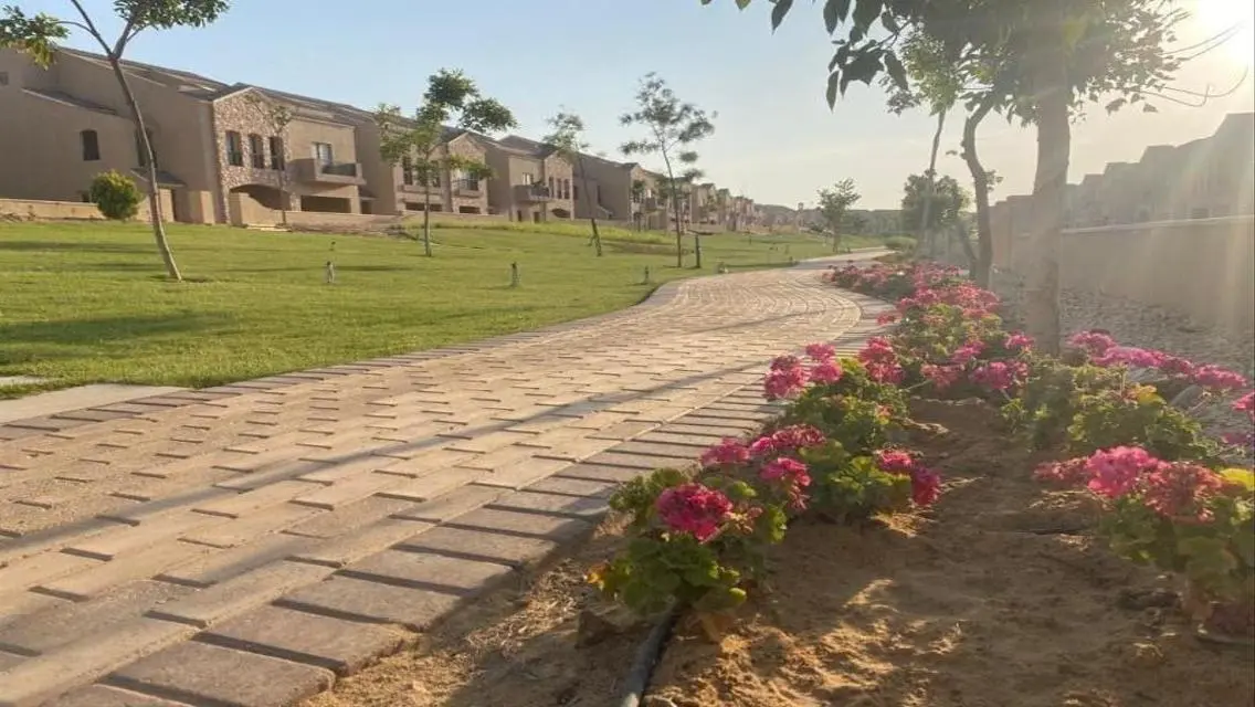 شقة جاهزة للسكن في جرين سكوير بمدينة المستقبل