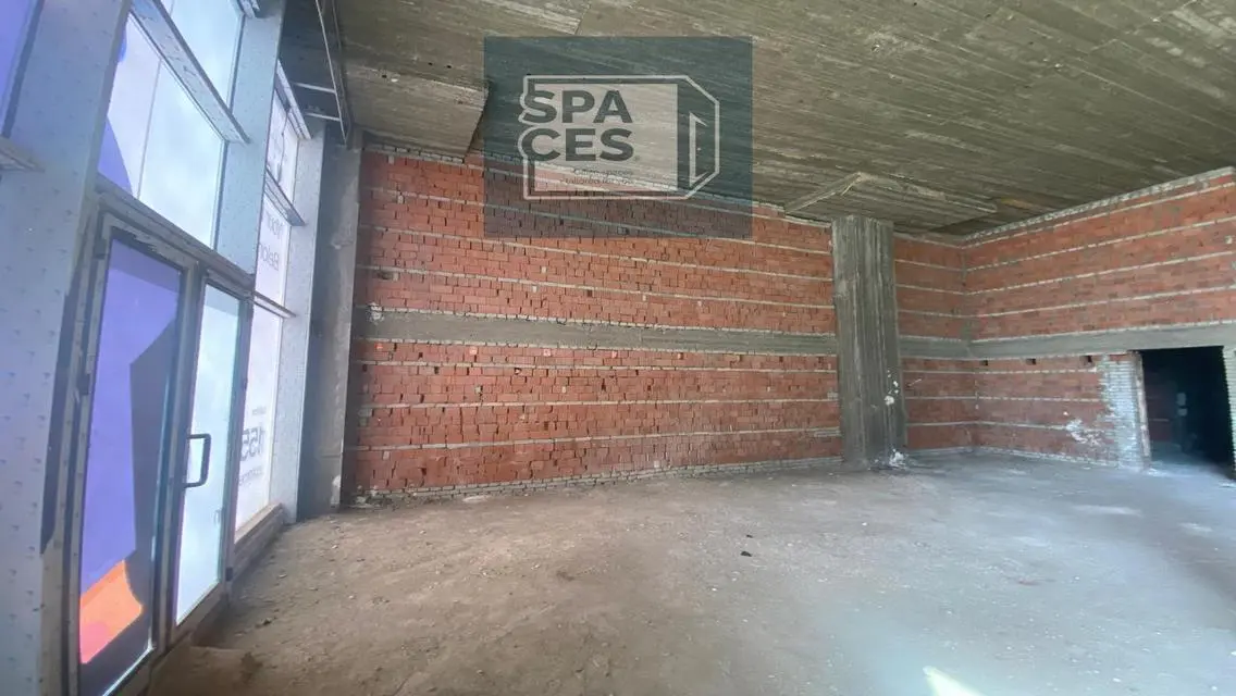 Shop for rent 200 m on 90th Street