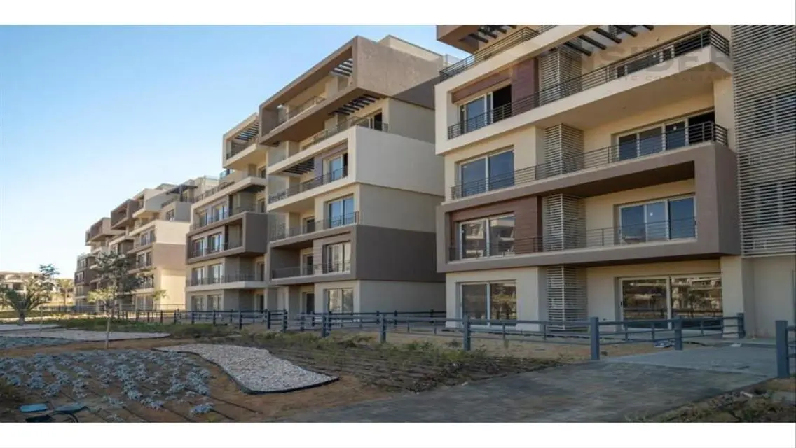 Luxury Apartment with Stunning View in Cleo Waters