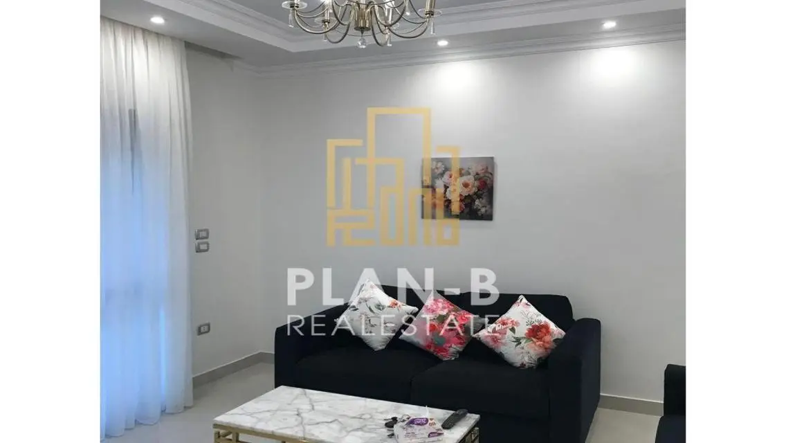 For rent ground floor apartment with garden