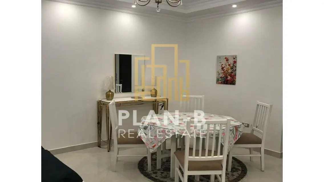 For rent ground floor apartment with garden