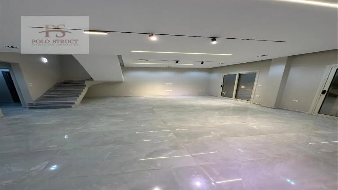 فيلا فاخرة بمساحة 270 متر مربع للبيع