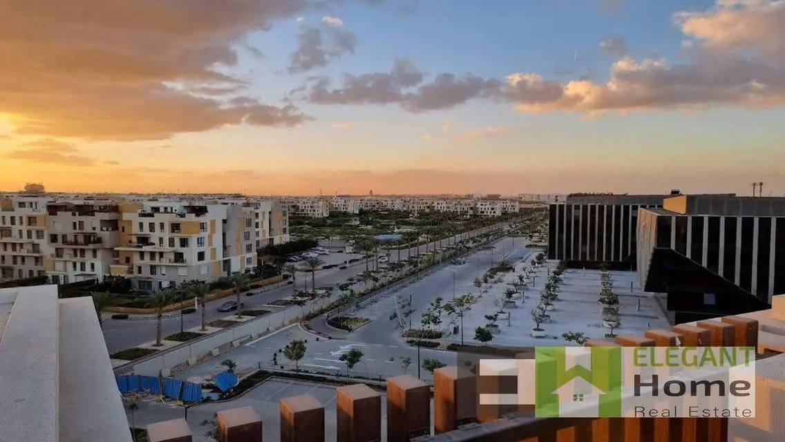 دوبلكس بجاردن للبيع بأقل من سعر السوق في ايستاون