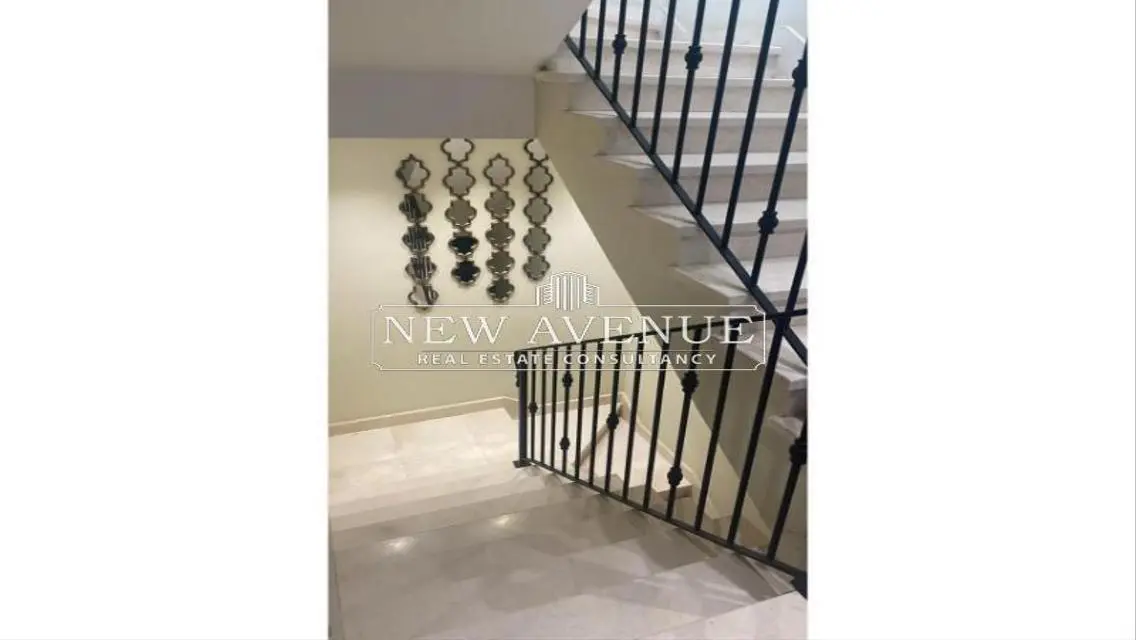 Classic Fully finished Townhouse in Hyde park