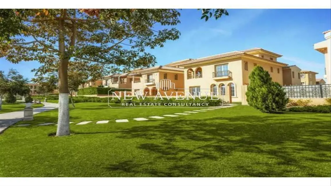 Classic Fully finished Townhouse in Hyde park