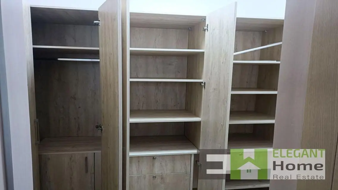 شقه للإيجار بالمطبخ والتكيفات في كريسينت