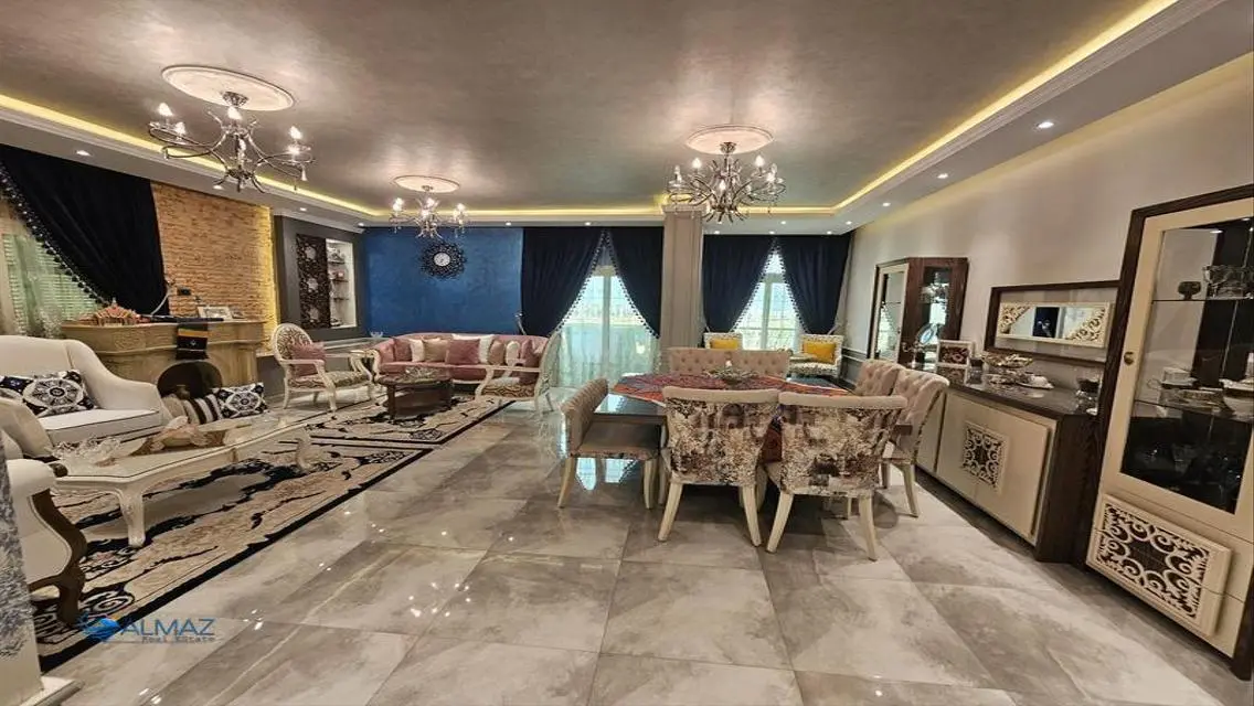 شقة للبيع في حي إسكان الجامعة الأمريكية تجمع خامس