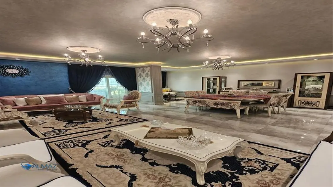 شقة للبيع في حي إسكان الجامعة الأمريكية تجمع خامس