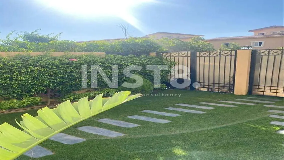 Lowest price, Luxury villa for sale in Hyde Park