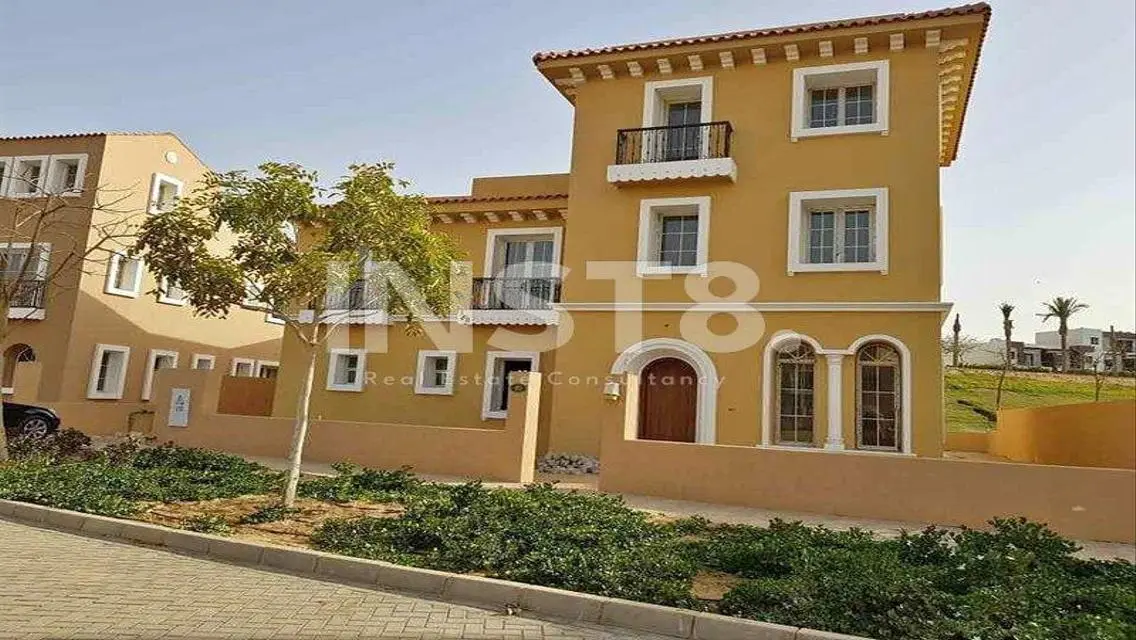 Lowest price, Luxury villa for sale in Hyde Park