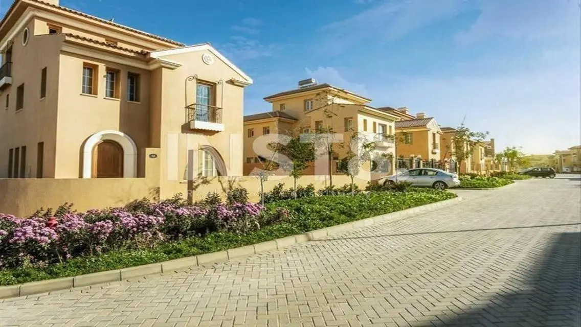 Lowest price, Luxury villa for sale in Hyde Park