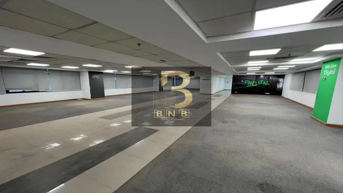 Admin Headquarters 1620m Directly on the 90th St