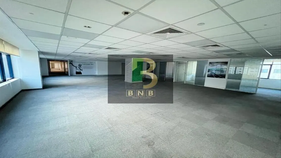 Admin Headquarters 1620m Directly on the 90th St
